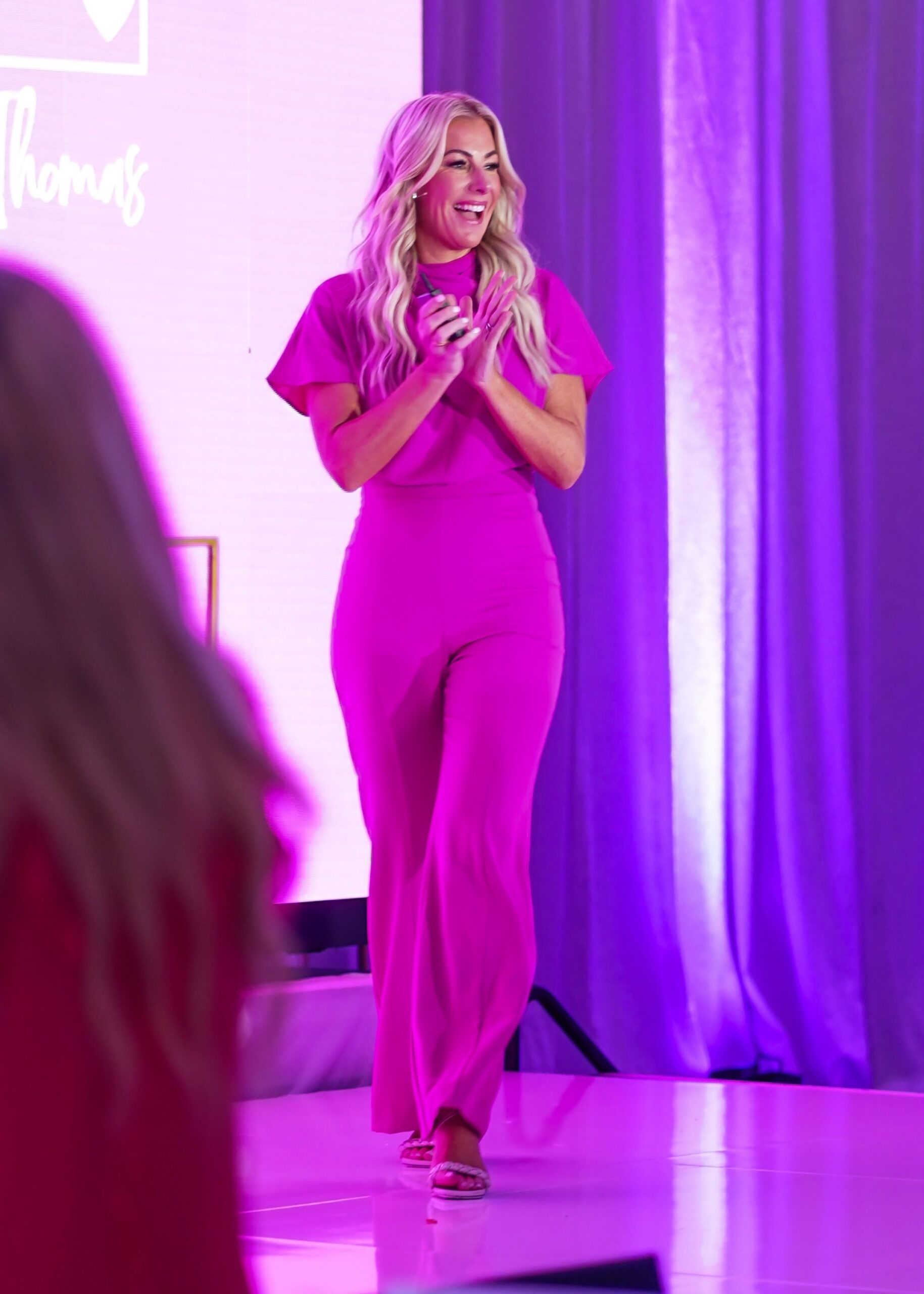 brooke-speaking-carousel-02i